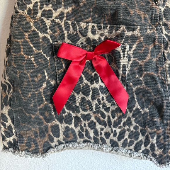 🛍️Leopard Mini Skirt🛍️Size Large‼️ - Picture 6 of 7